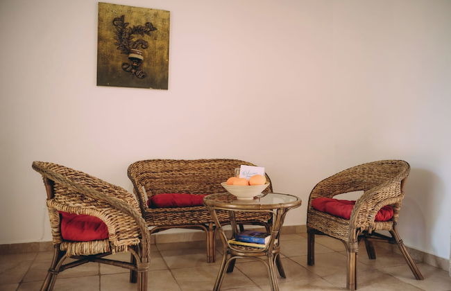 Trikalioti\'s Lush Green Estate Apartments - Photo 2