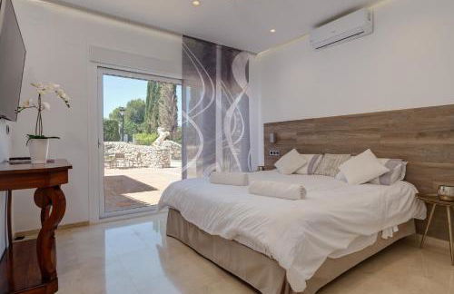 Villa Vista Verde Mijas Golf - Luxury with Optional heated pool & jacuzzi - Photo 15