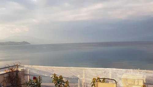 KORONI MARE -Sea view apartment/διαμέρισμα με θέα στην θάλασσα - Photo 5