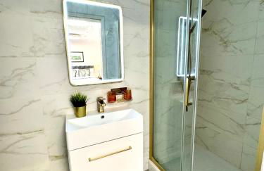 Lux 7 Bedroom residence - Photo 56