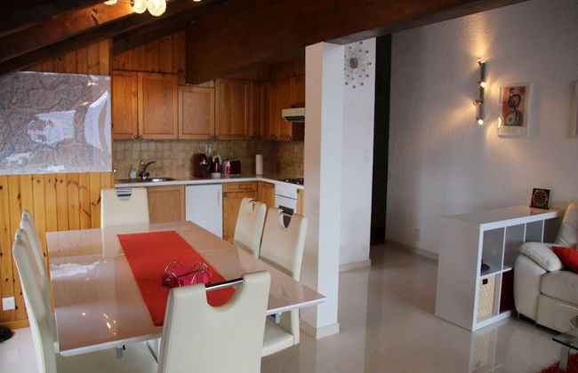 Elegant Apartment With Patio in Hills - Foto 10