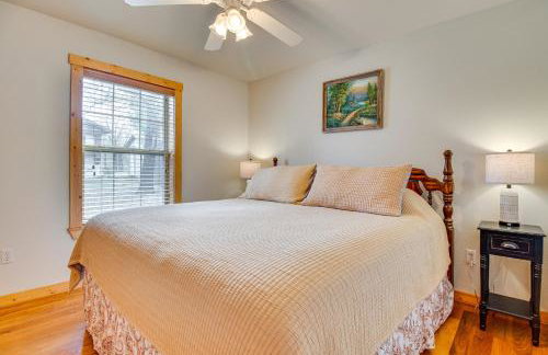 Norfork Lake Access Cabin with Deck and Water View! - Foto 15