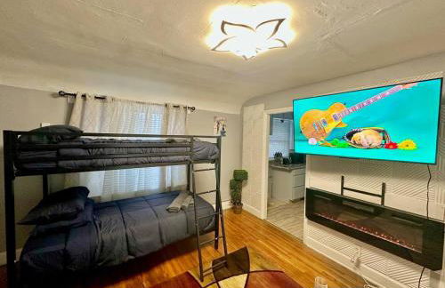 Refurbished 3 Bed, 2 Bath Apt - Near Park and Falls - Foto 21