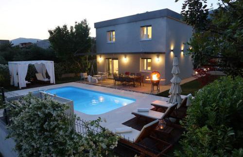 The Cube, Luxury Villa with private pool - Photo 1