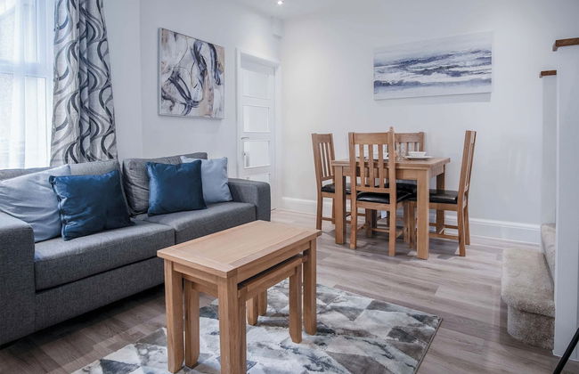 Fleet Street - 2 Bedroom - Swansea - Photo 30