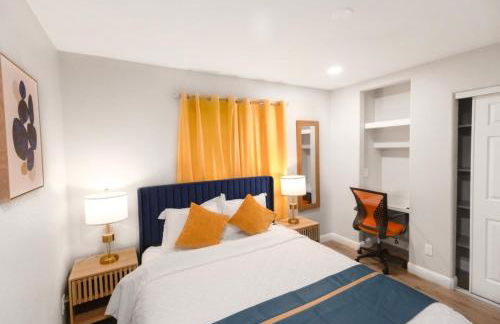 Escondido Front Unit 3-BR by SD STAY - Foto 11