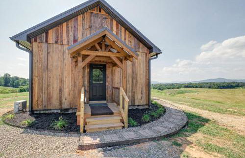 Bedford Cabin with Porch, 5 Mi to Historic District! - Foto 24