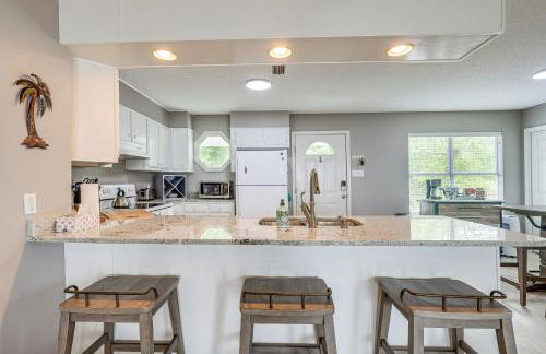 Foley Beach Cottage with Waterfront Backyard! - Foto 9