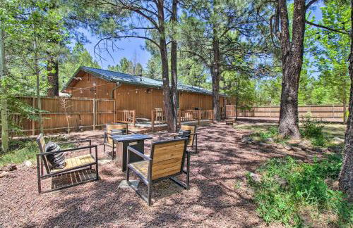 Cozy Forest Retreat! Pet-Friendly Pinetop Cabin - Foto 3