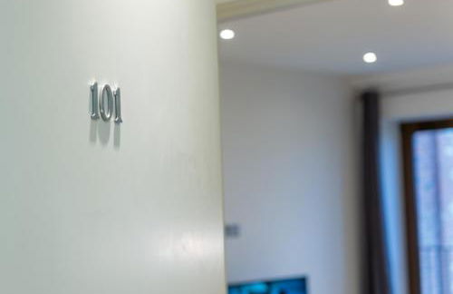 Cosy 1 Bed Apartment in Centre of St Albans - FREE Parking - 5 min walk to St Albans city centre & Railway station - Big Savings on Longer Stays!! - Photo 38