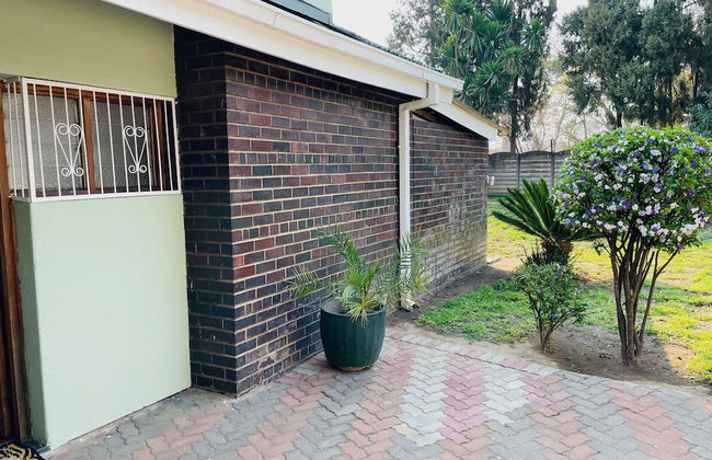 Immaculate Home in Avondale West - 2166 - Foto 39