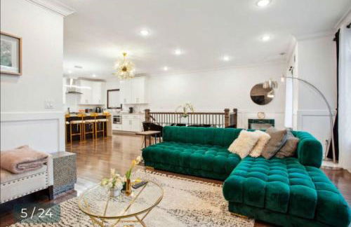 Contemporary Luxury 3 Bdr Apt for 6 with Free Parking - Foto 1