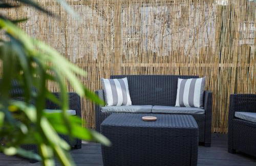 2022 Modern Home In Central Hayle With Parking & EV plug - Foto 13