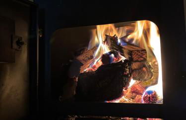 Cozy Winter Hot Tent With Log Burner, Tv & Hot tub - Foto 22