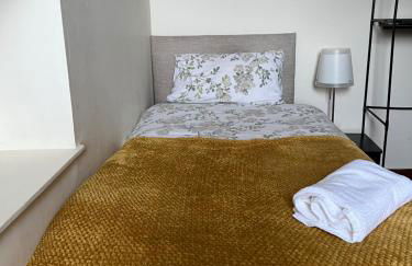 4 bed bungalow near Airport - Foto 32