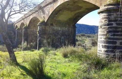 Charming house with mountain view in Encinasola, fireplace - Photo 12