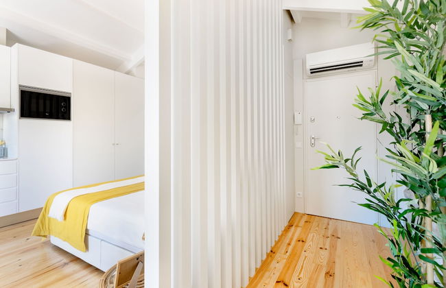 Porto Downtown Studio with Balcony - Foto 2