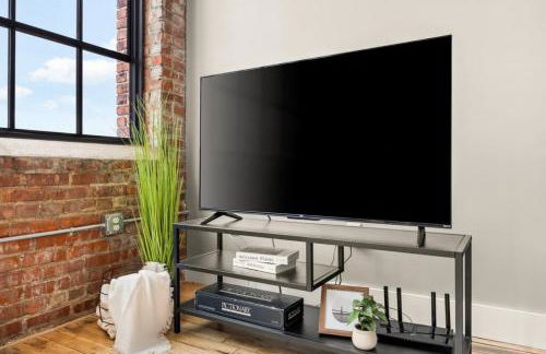 The Urban Loft - Stylish Industrial Living - Foto 6