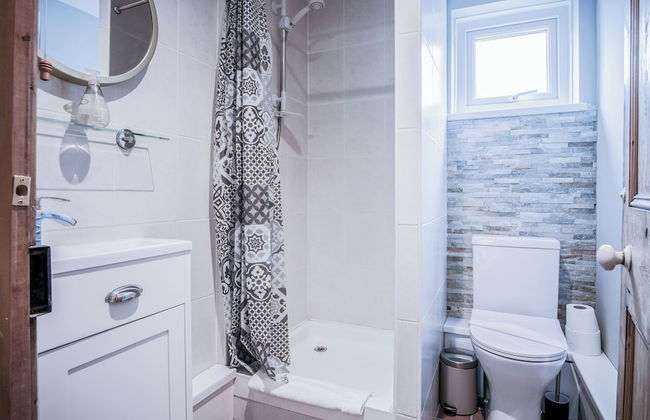 Hill House - 4 Bedroom - Llanrhidian - Photo 55