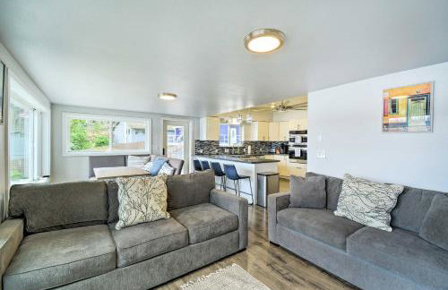 Lakefront Bremerton Vacation Rental with Deck! - Foto 5