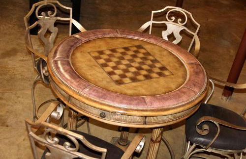 Rustic-Modern Log Cabin Getaway: Family-Friendly, Quiet Ranch, Wildlife at Your Door in Clyde, North Carolina - Foto 14