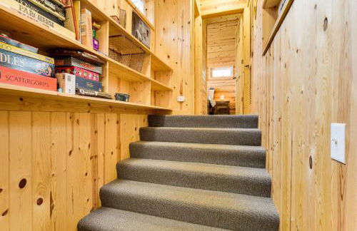 Private Peninsula! Modern-Rustic Fall Lake Cabin - Foto 17