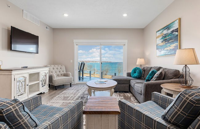 539 Bay St. Lake View Condo Unit 104E - Foto 17