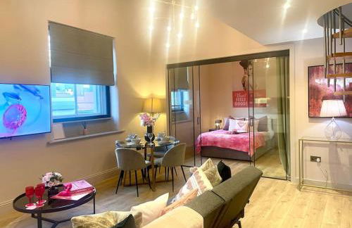 Pretty Pink Posh Penthouse - Foto 52