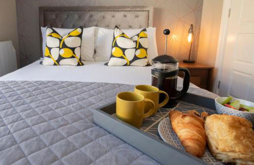 Elliot Oliver - Stylish 2 Bedroom Town Centre Apartment - Photo 28