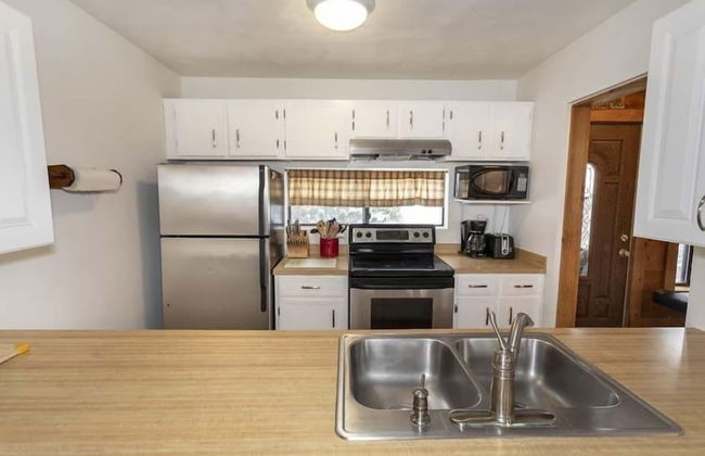 Seven Springs 3 BR Deluxe Condo, Near Golf Course by RedAwning - Photo 7