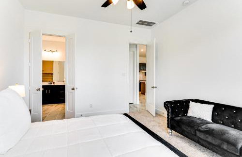 Patio and Pool Access Family Home in Tomball - Foto 10