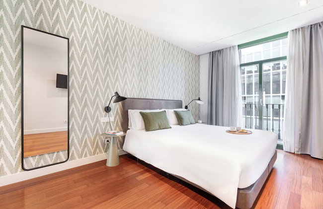 Aspasios Paseo de Gracia Apartments - Photo 23