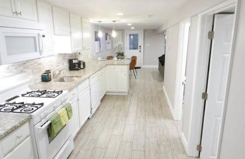 Federalist Style Rowhouse sleeps 4 with parking - Foto 4