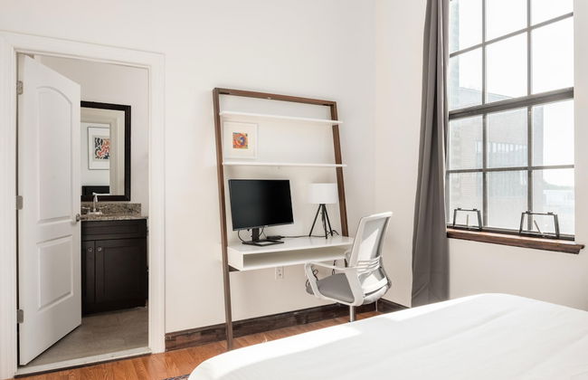 Sosuite 2BR Apt w Balcony, W/d, Gym, On-site Bar - Foto 7