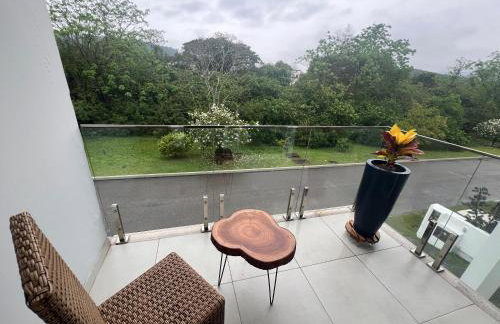 Casa Luxo com piscina a 500 metros da praia - Foto 7