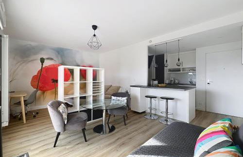 Le Jules Verne - Classé 2 étoiles - Tout confort - Balcon sur cour - Foto 14