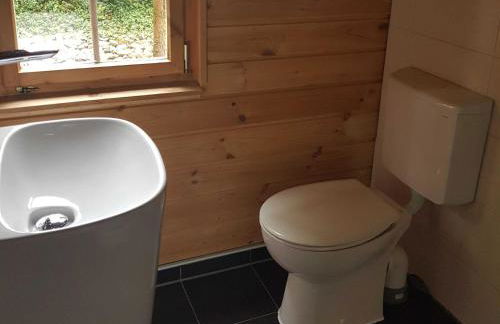 Blockhaus Canow mit Fahrrädern - Foto 3