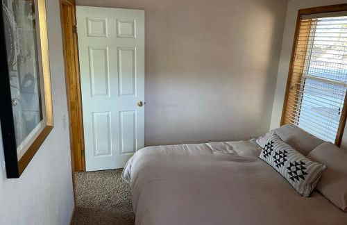 Lakefront Oasis - Foto 12