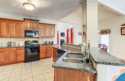 6 Mi to Southern Belle Farm Home with Patio! - Foto 8