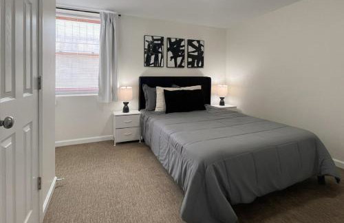 Lockmoor Landing 4BR Family Home with Office, Firepit & Large Backyard - Photo 6