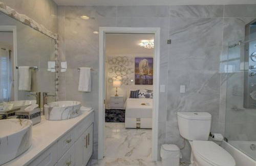 Stunning House with Beautiful Lake View - Foto 61