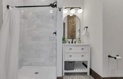 The Urban Oasis - 2 BR - Great Location - Foto 60