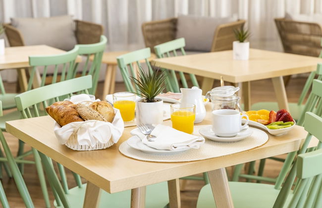 Clube Maria Luisa - Foto 33