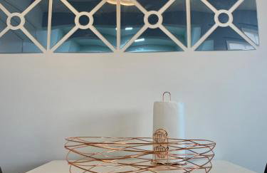 707- Apartamento Encantador, amplo e decorado, quarto, sala, cozinha, mobiliario moderno, cozinha completa com utensílios , Excelente vista da cidade e localização privelegiada no bairro Bigorrilho - Photo 11