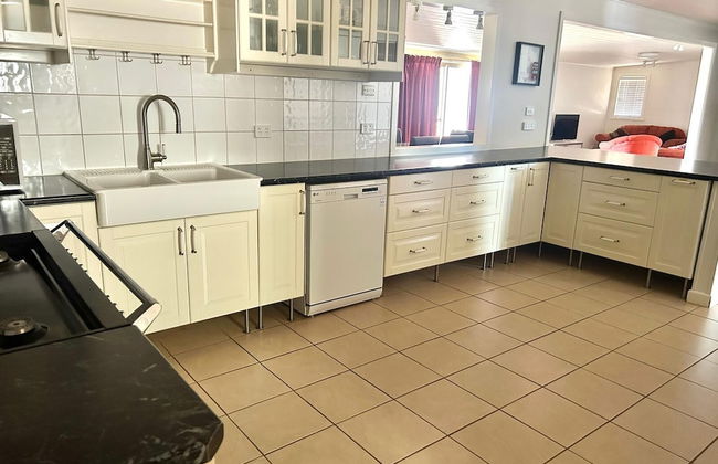 The Black Sparrow - Photo 29