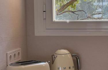 Modern beachfront apartment 2 Bdrm , incredible views - Photo 5