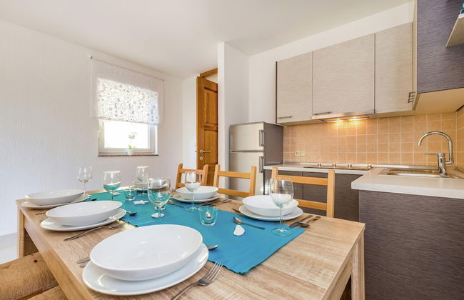 Charming Home With Swimming Pool and Beautiful Covered Terrace - Foto 13