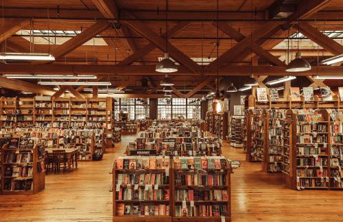 Amazing Capitol Hill Apartment with Free Parking! - Foto 29