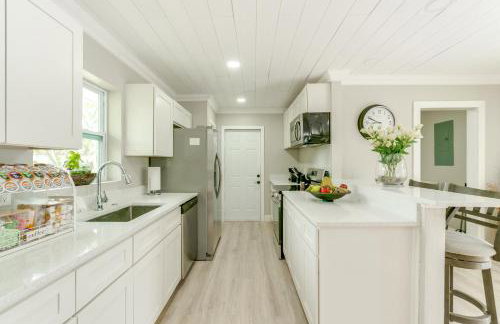 Peaceful Family Home with Patio in North Port! - Foto 8