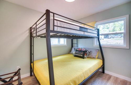 Deck and Dock Access Lakefront Grove Cabin! - Foto 12